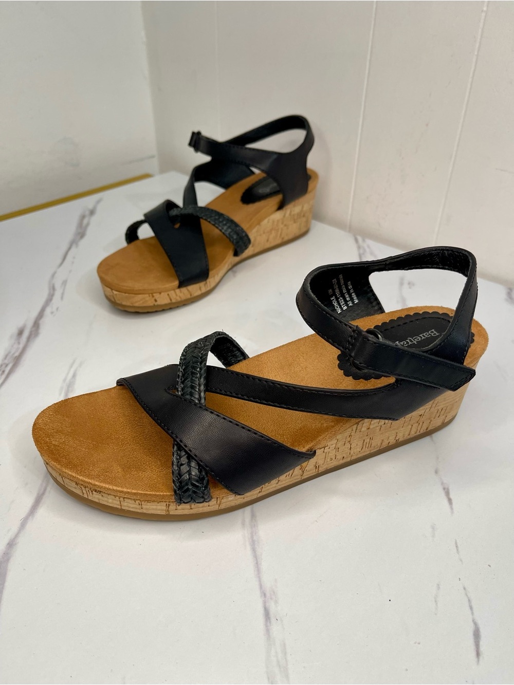 Baretraps Farah Size 10 Womens Black Wedge Sandals Strappy Shoes Summer